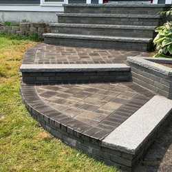 EHM Construction - Pavers & Stairs