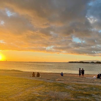 Ala Moana Regional Park - Sunset - Parks Near Me - Honolulu, Hawaii