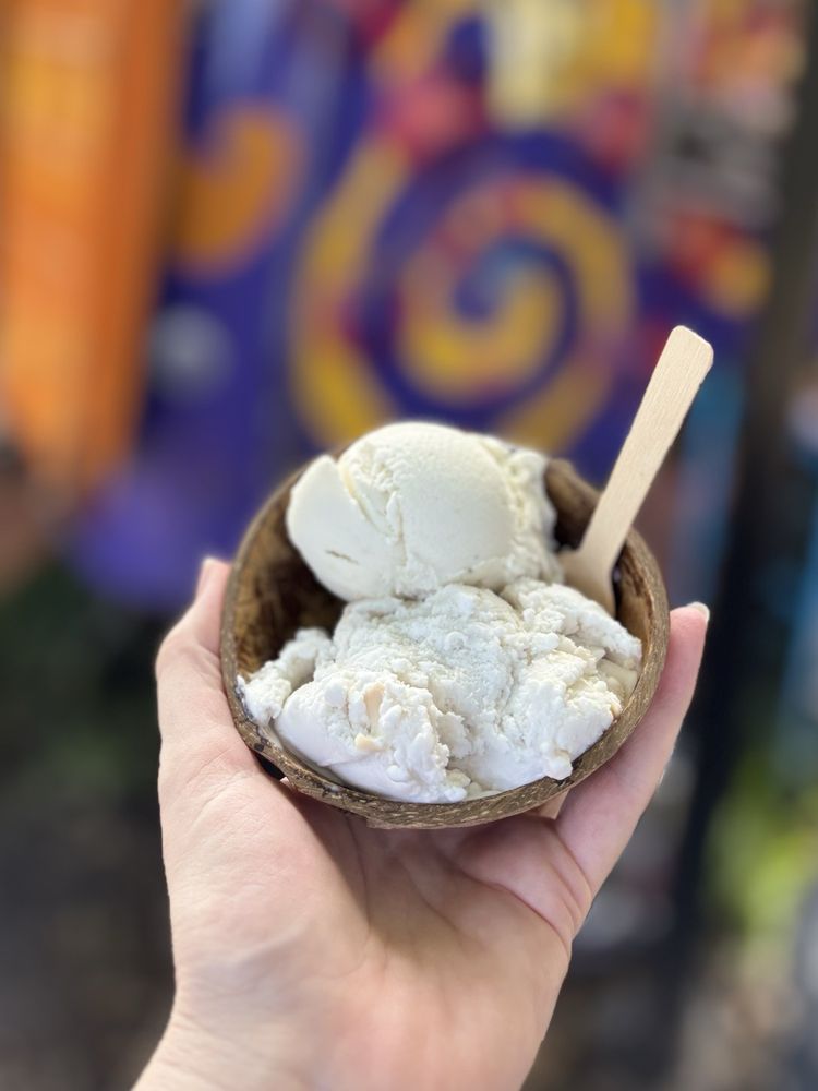 Coconut Glen's Ice Cream Logo