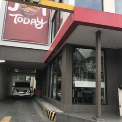 Jollibee - Drive thru