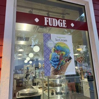 Kilwins Ice Cream - Chocolate - Fudge - Desserts Near Me - Pompano Beach, Florida