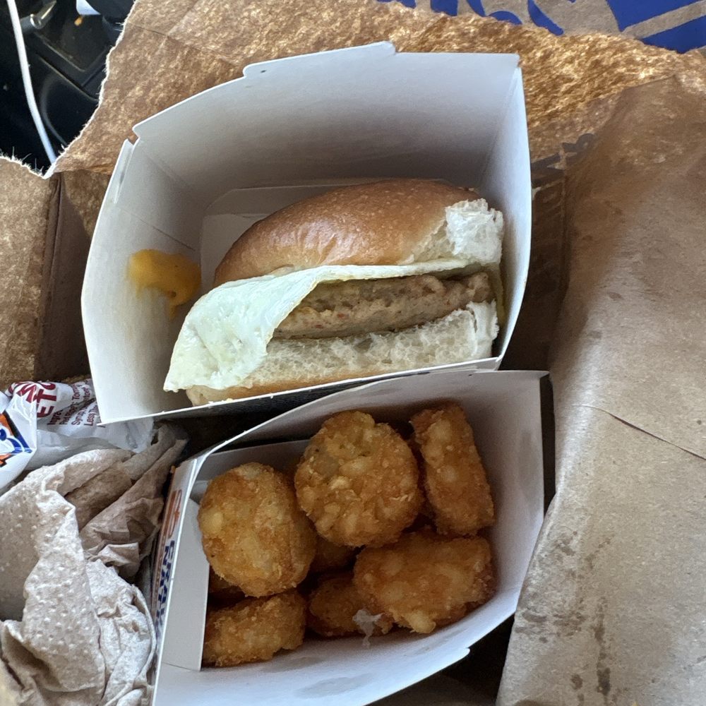 White Castle - Slider and hashbrown nibbler - Fast Food Near Me - Linden, New Jersey White Castle - Slider and hashbrown nibbler - Fast Food Near Me - Linden, New Jersey