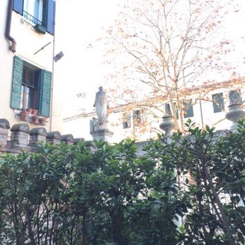 Hotel Canal Grande - Our little courtyard Canal Grande Suite - Hotels Near Me - Venezia, VE