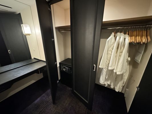 Hilton Fukuoka Sea Hawk by null