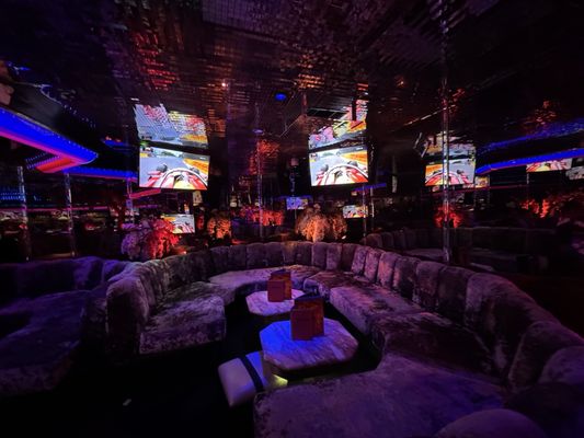Peppermill and Fireside Lounge by null