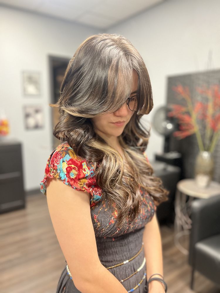 Hair By Veronica Burke Logo