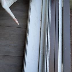 Lyketo Cleaning Services - Never vacuumed/dusted patio door - photo from final attendance