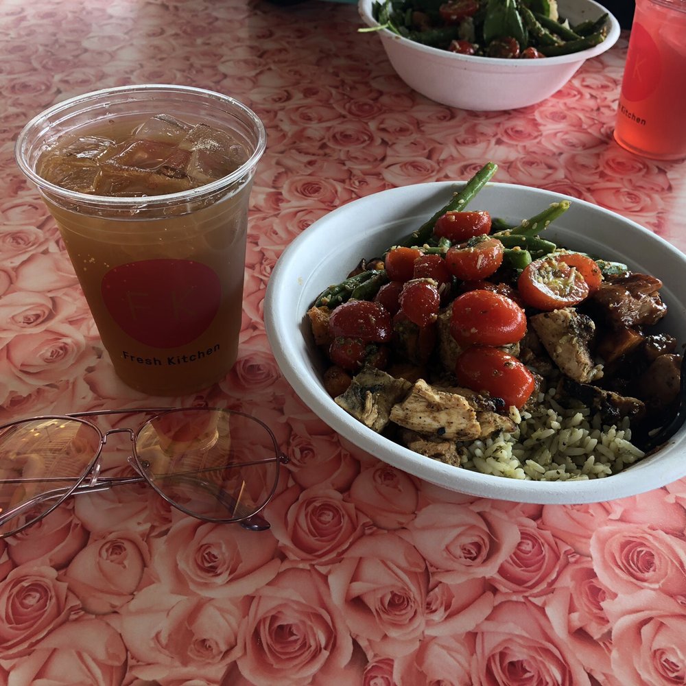 Fresh Kitchen - Greens tea and veggie bowl with citrus chicken - Vegetarian Near Me - Orlando, Florida Fresh Kitchen - Greens tea and veggie bowl with citrus chicken - Vegetarian Near Me - Orlando, Florida