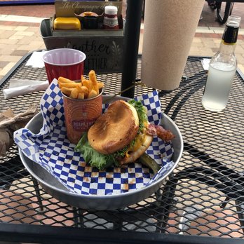 Cattleman's Burger and Brew - 1st time visiting Cattleman's Burger and Brew, tastes great and the staff are very nice. - Burgers Near Me - Algonquin, Illinois Cattleman's Burger and Brew - 1st time visiting Cattleman's Burger and Brew, tastes great and the staff are very nice. - Burgers Near Me - Algonquin, Illinois