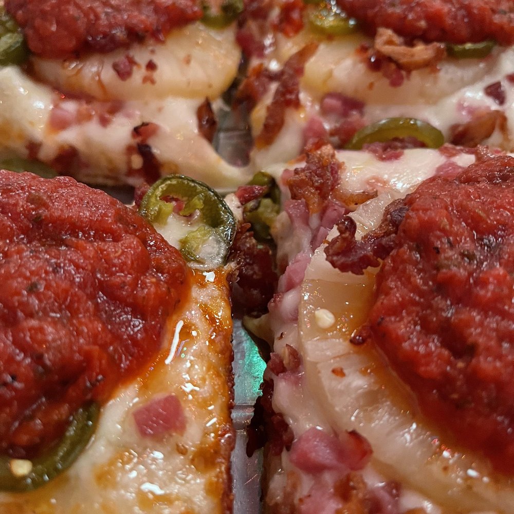 Woodward Pizza - Spicy Hawaiian - Pizza Near Me - Edmond, Oklahoma Woodward Pizza - Spicy Hawaiian - Pizza Near Me - Edmond, Oklahoma