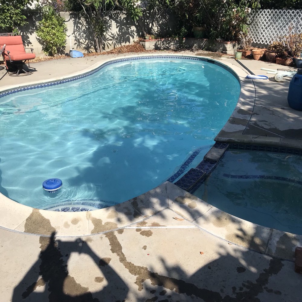 Castillo Pool Service - After the chlorine wash with brand new water - Pool Cleaners Near Me Castillo Pool Service - After the chlorine wash with brand new water - Pool Cleaners Near Me