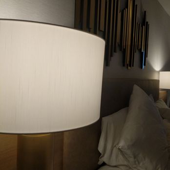 Sonesta Silicon Valley - Lamps, headboard, art piece - luxe Gold - Hotels Near Me - Milpitas, California Sonesta Silicon Valley - Lamps, headboard, art piece - luxe Gold - Hotels Near Me - Milpitas, California