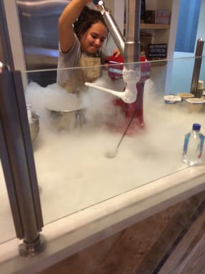 Lulu's Nitrogen Ice Cream by null
