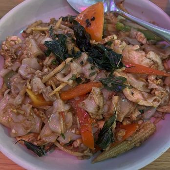 Fern Thai on Main - Drunken noodles - Thai Near Me - Bellevue, Washington