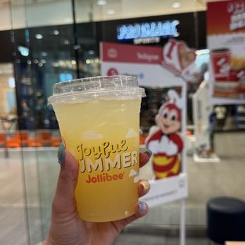 Jollibee - Pineapple Quencher - Fast Food Near Me - Milpitas, California Jollibee - Pineapple Quencher - Fast Food Near Me - Milpitas, California