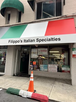 Filippo's Italian Specialties by null