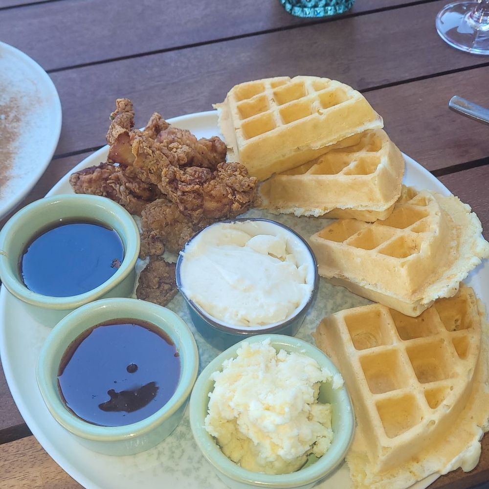 Deluxe chicken and waffles Deluxe chicken and waffles