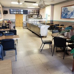 First Taste Chinese Restaurant - Looks like they may have a buffet sometimes, but it was all empty on my first visit.