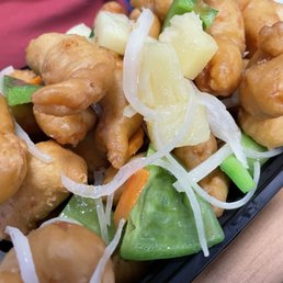 Sweet & Sour Chicken - Very we'll fried, tasted clean and fresh..