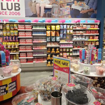 IT'SUGAR - Pick mix - Candy Stores Near Me - Universal City, California
