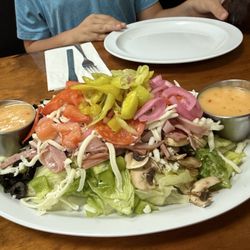 Andrea's Pizza - Delicious salad