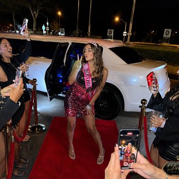 Deluxe Limousine Service - Birthday royalty treatment: sash, red carpet & paparazzi moment included free. Book your OC birthday limo today. - Limos Near Me Deluxe Limousine Service - Birthday royalty treatment: sash, red carpet & paparazzi moment included free. Book your OC birthday limo today. - Limos Near Me