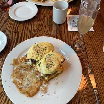 Nectar - Southern Belly Biscuit with Bees Knees Mimosa and Sweet Potato Pancakes - Breakfast & Brunch Near Me - Hilton Head Island, South Carolina Nectar - Southern Belly Biscuit with Bees Knees Mimosa and Sweet Potato Pancakes - Breakfast & Brunch Near Me - Hilton Head Island, South Carolina