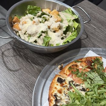 Fat Tomato Pizza - Pizza Near Me - Los Angeles, California Fat Tomato Pizza - Pizza Near Me - Los Angeles, California