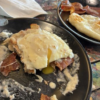 Crafted Palette - Waffle Envy w/bacon, egg,havarti & white wine sauce - Coffee & Tea Near Me - Reno, Nevada