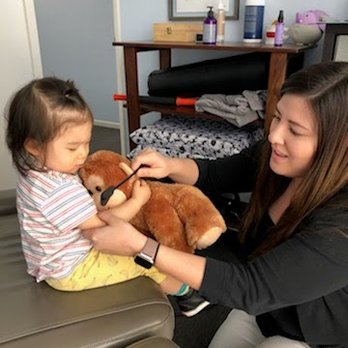 Weaver Chiropractic Wellness - doing deep tendon reflex testing - Chiropractors Near Me - Costa Mesa, California Weaver Chiropractic Wellness - doing deep tendon reflex testing - Chiropractors Near Me - Costa Mesa, California