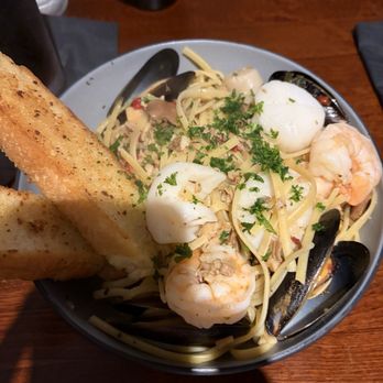 Vinci Winery - SEAFOOD PASTA - Italian Near Me - New Kensington, Pennsylvania