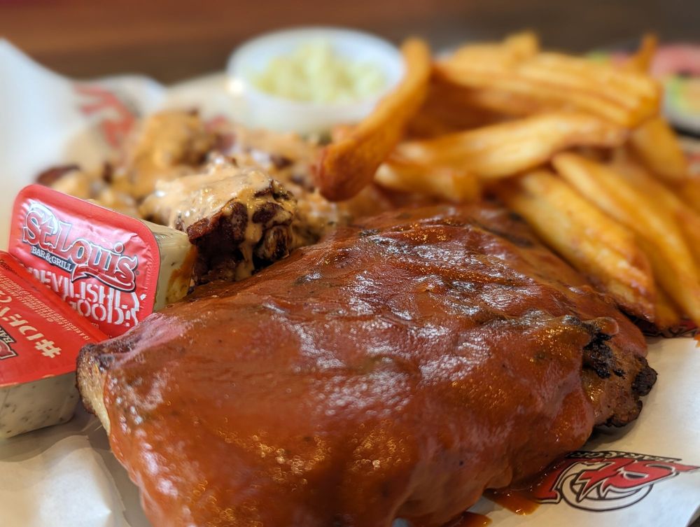 St. Louis Bar & Grill