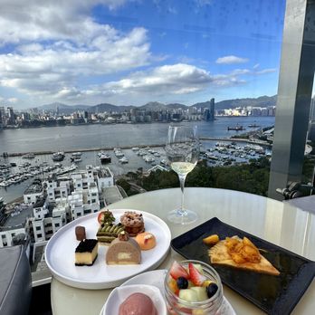 Skye Bar - Dessert for 1 - Lounges Near Me - Hong Kong, HK