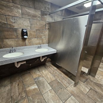 Circle K - Women's Bathroom - Gas Stations Near Me - Flagstaff, Arizona