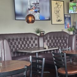 Lucky D's - The awesome booths!