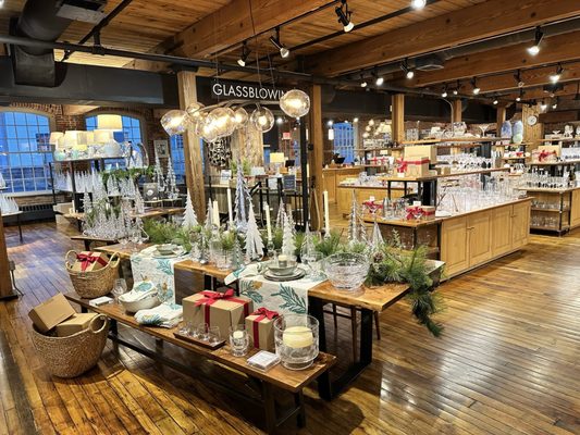 Simon Pearce by null