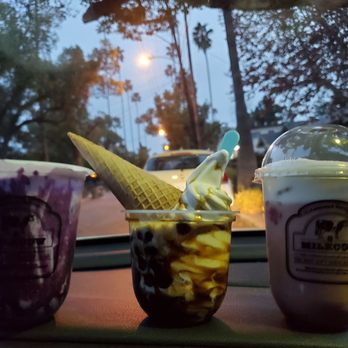 Sweet Cow Cafe - Ube, boba soft serve, mochi strawberry - Ice Cream & Frozen Yogurt Near Me - Pasadena, California Sweet Cow Cafe - Ube, boba soft serve, mochi strawberry - Ice Cream & Frozen Yogurt Near Me - Pasadena, California