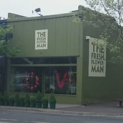 The Fresh Flower Man - Street view on Valentines