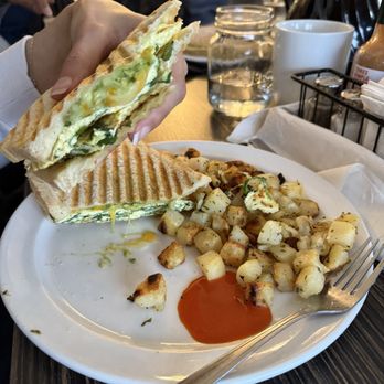 Le Peep - Spinach & Pesto Breakfast Sandwich. My favorite. Hearty and tasty - Breakfast & Brunch Near Me - Edison, New Jersey