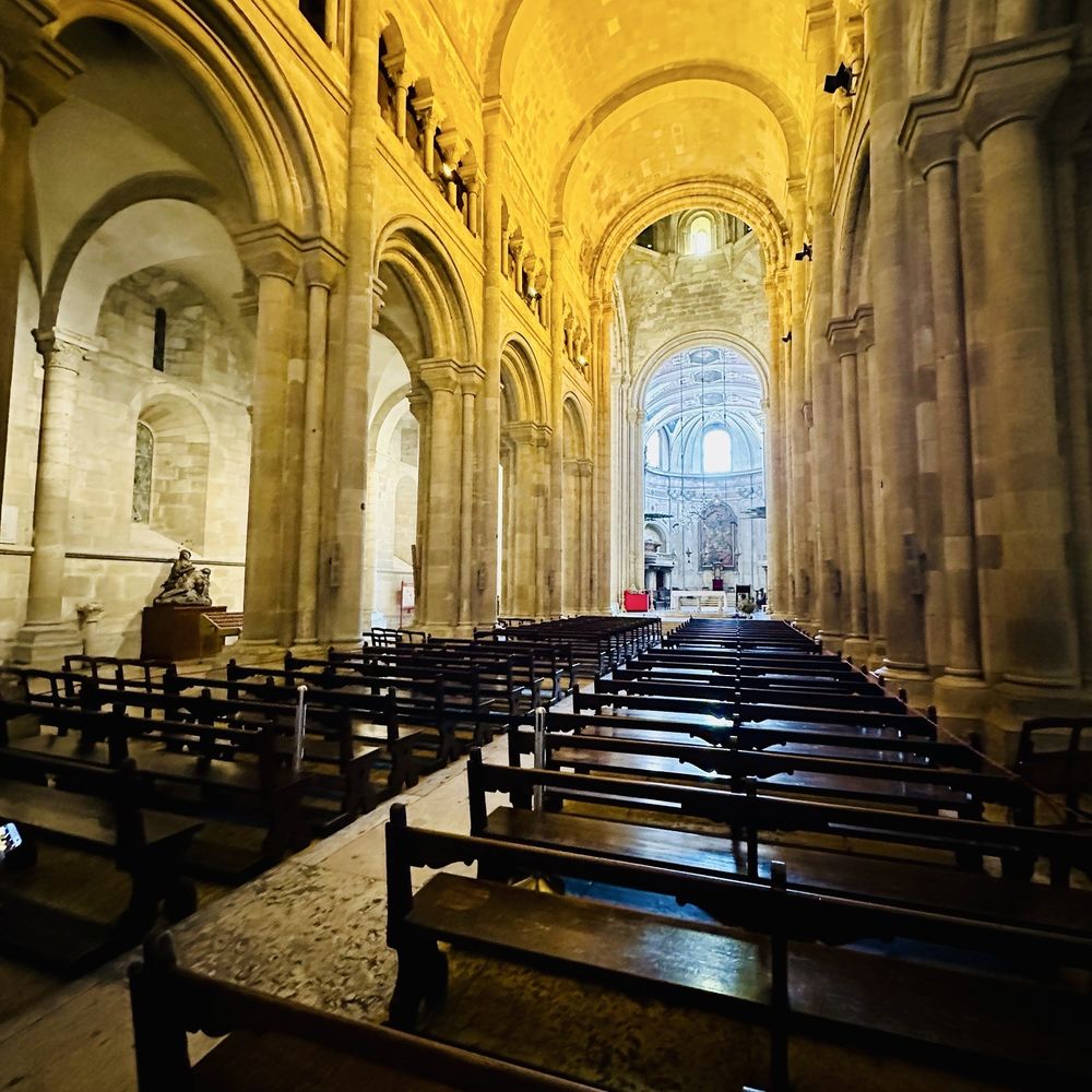 Sé de Lisboa - Pews - Churches Near Me - Lisbon, 11 Sé de Lisboa - Pews - Churches Near Me - Lisbon, 11