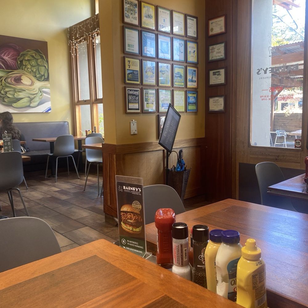 Barney's Gourmet Hamburgers - Inside seating - Burgers Near Me - Berkeley, California Barney's Gourmet Hamburgers - Inside seating - Burgers Near Me - Berkeley, California