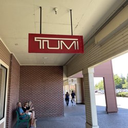 Tumi Outlet