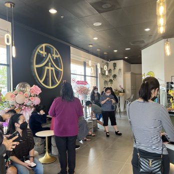 R&B Tea - Lobby - Bubble Tea Near Me - Rosemead, California R&B Tea - Lobby - Bubble Tea Near Me - Rosemead, California