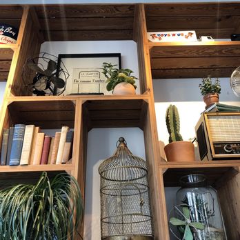 Reunion - Decor - Breakfast & Brunch Near Me - Brooklyn, New York