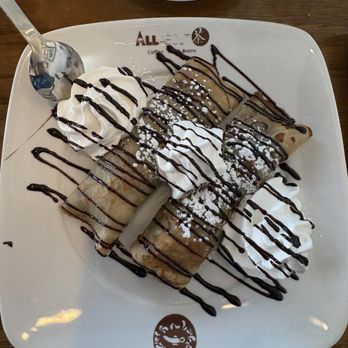 All About Cha - Yukon - Strawberry nutella cake - Desserts Near Me - Yukon, Oklahoma