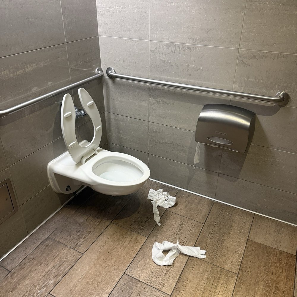 Equinox - All night, not a single cleaner in sight - Gyms Near Me - Los Angeles, California Equinox - All night, not a single cleaner in sight - Gyms Near Me - Los Angeles, California