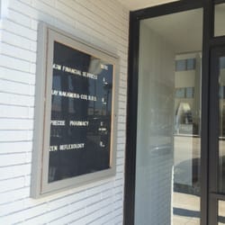 Kay Nakamura Family Dentistry - Outside the front of the building.