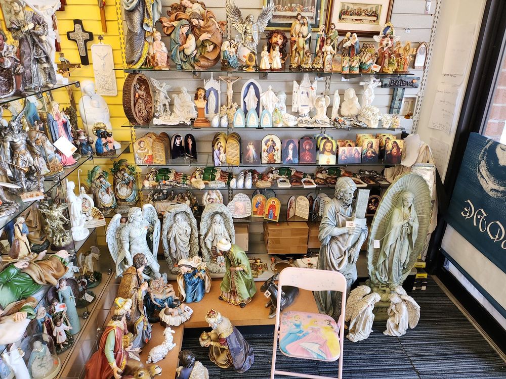 GIFTS Updated September 2024 22 Photos 3255 LawrencevilleSuwanee Rd, Suwanee,