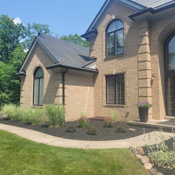 Local Oaks Landscaping Services - Gutter Services Near Me