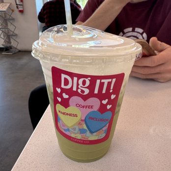 Dig it Coffee - Vanilla Matcha Latte - Coffee & Tea Near Me - Las Vegas, Nevada Dig it Coffee - Vanilla Matcha Latte - Coffee & Tea Near Me - Las Vegas, Nevada